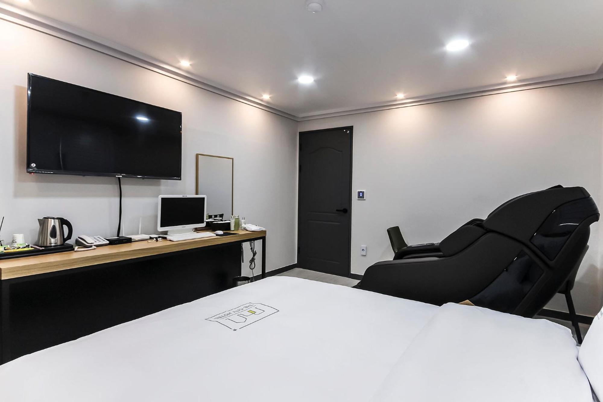 Hotel The City Gwangju Metropolitan City ภายนอก รูปภาพ