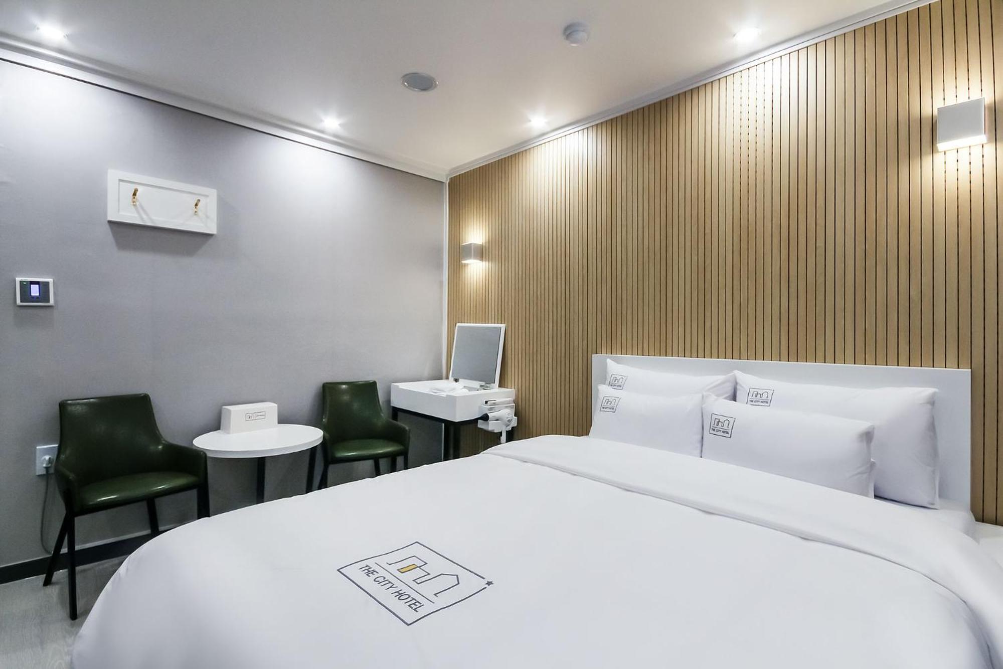 Hotel The City Gwangju Metropolitan City ภายนอก รูปภาพ